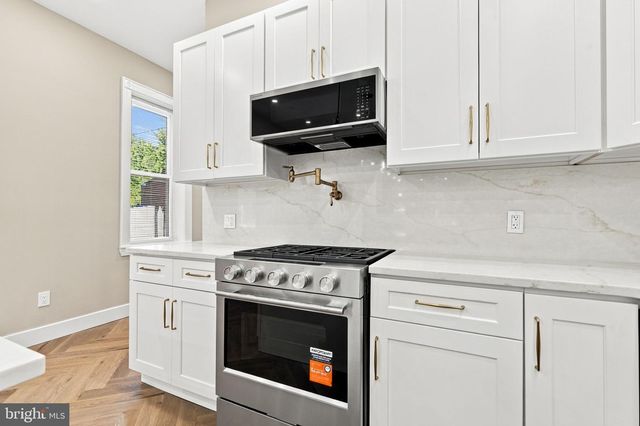 95 W WASHINGTON LN, Philadelphia, PA 19144