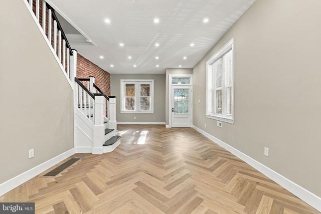 95 W WASHINGTON LN, Philadelphia, PA 19144
