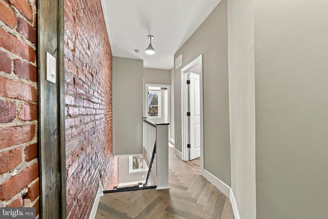 95 W WASHINGTON LN, Philadelphia, PA 19144