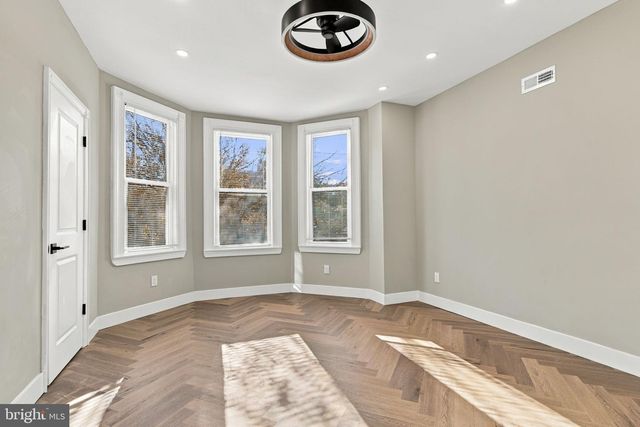 95 W WASHINGTON LN, Philadelphia, PA 19144