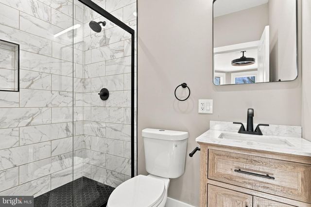 95 W WASHINGTON LN, Philadelphia, PA 19144