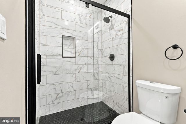 95 W WASHINGTON LN, Philadelphia, PA 19144