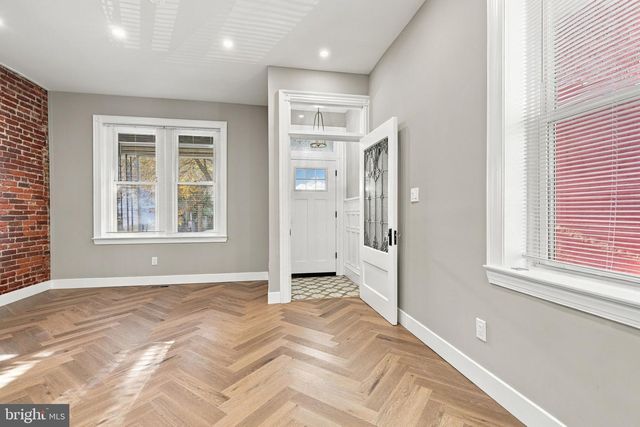 95 W WASHINGTON LN, Philadelphia, PA 19144