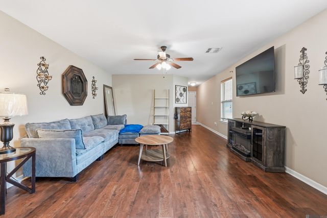 35179 Quail Creek Dr, Denham Springs, LA 70706