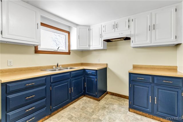 190 West Avenue, Lancaster, NY 14043