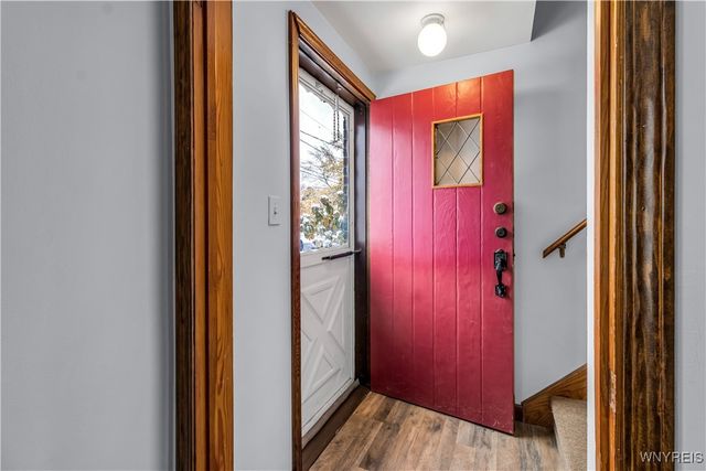 190 West Avenue, Lancaster, NY 14043