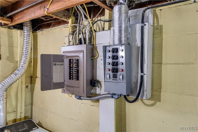 190 West Avenue, Lancaster, NY 14043