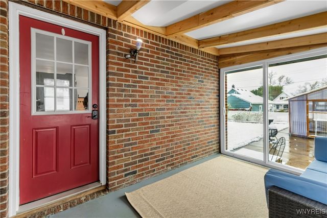 190 West Avenue, Lancaster, NY 14043