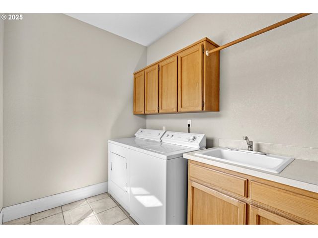 1205 116TH Ln, Long Beach, WA 98631