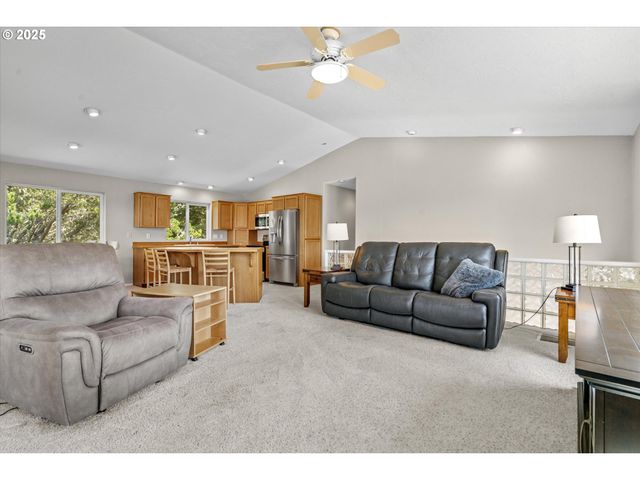 1205 116TH Ln, Long Beach, WA 98631