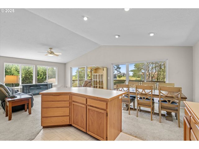 1205 116TH Ln, Long Beach, WA 98631