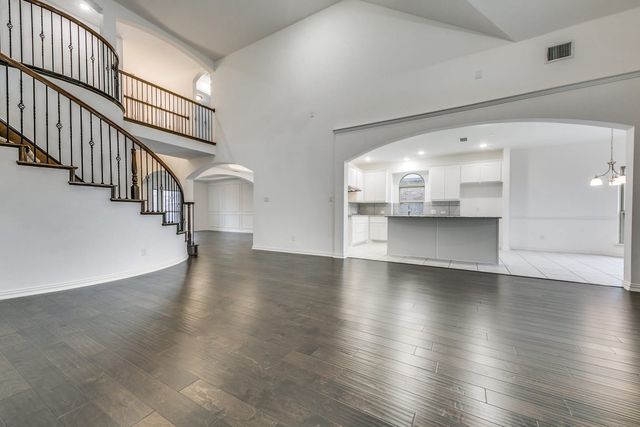 104 Sweetleaf Drive, Red Oak, TX 75154