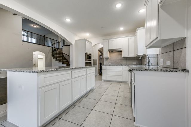 104 Sweetleaf Drive, Red Oak, TX 75154