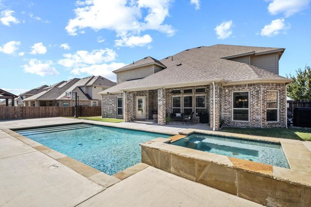 104 Sweetleaf Drive, Red Oak, TX 75154