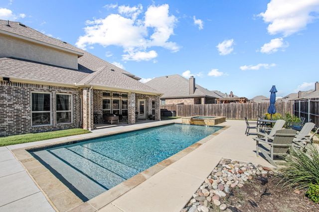 104 Sweetleaf Drive, Red Oak, TX 75154