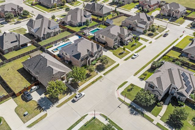 104 Sweetleaf Drive, Red Oak, TX 75154