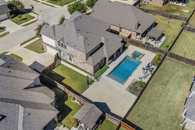 104 Sweetleaf Drive, Red Oak, TX 75154