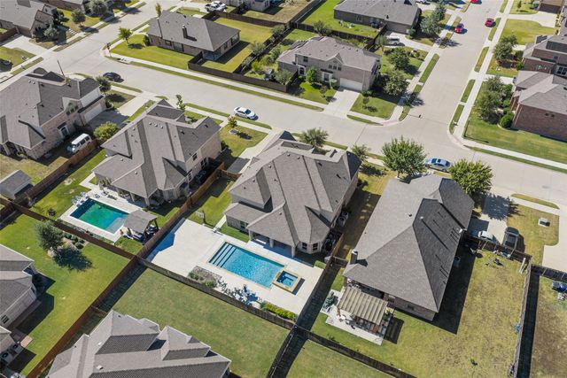 104 Sweetleaf Drive, Red Oak, TX 75154