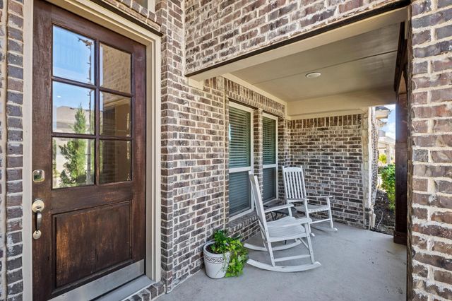 104 Sweetleaf Drive, Red Oak, TX 75154