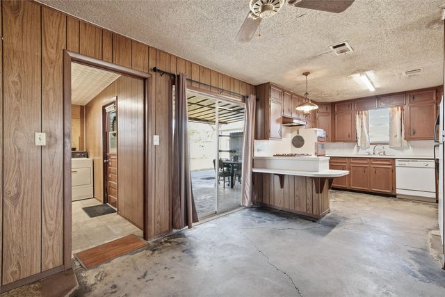 901 S Old Robinson Road, Robinson, TX 76706