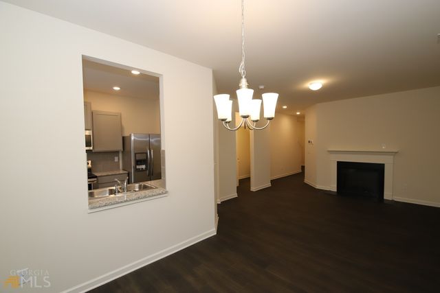 85 Chastain Circle, Newnan, GA 30263