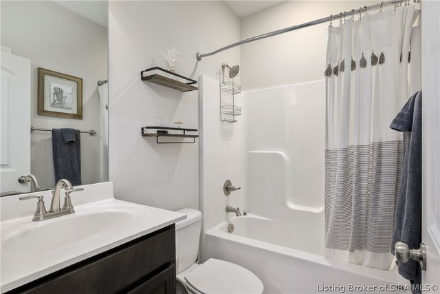3523 Edgewood Village Drive, Jeffersonville, IN 47130