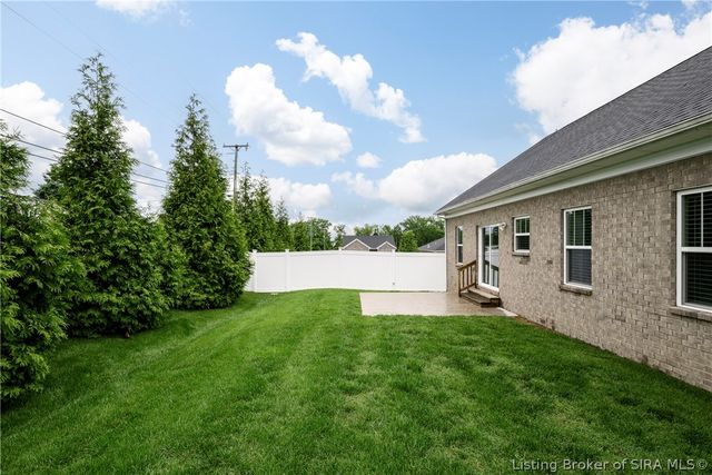 3523 Edgewood Village Drive, Jeffersonville, IN 47130