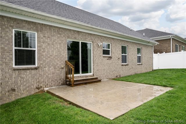 3523 Edgewood Village Drive, Jeffersonville, IN 47130