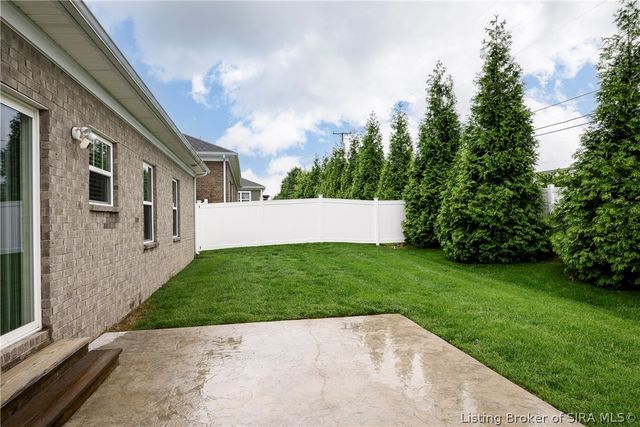 3523 Edgewood Village Drive, Jeffersonville, IN 47130