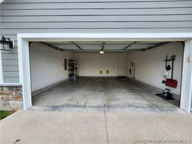 3523 Edgewood Village Drive, Jeffersonville, IN 47130