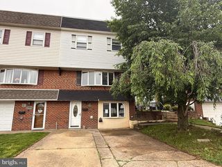 3858 VIOLET DR, Philadelphia, PA 19154