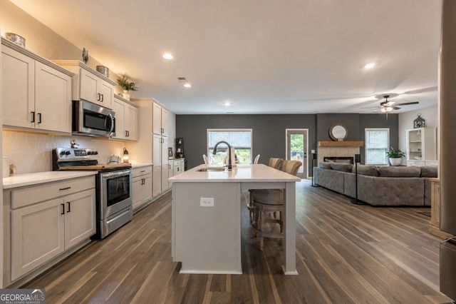 157 Kris Street, Bremen, GA 30110