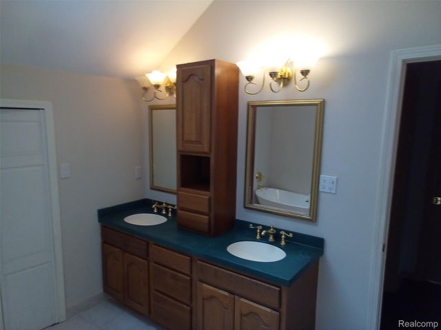 2631 Tessmer Road, Ann Arbor, MI 48103