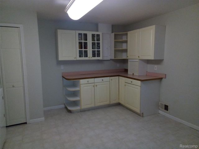 2631 Tessmer Road, Ann Arbor, MI 48103