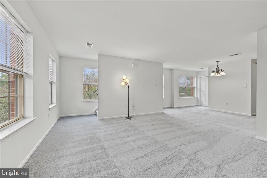 700 FARMINGTON AVE #16, POTTSTOWN, PA 19464 — photo 3
