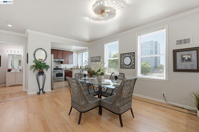 252 International Blvd 303, Oakland, CA 94606
