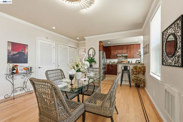 252 International Blvd 303, Oakland, CA 94606