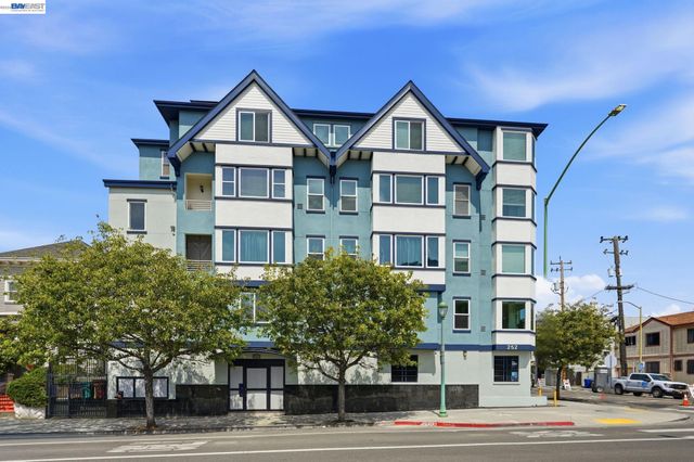 252 International Blvd 303, Oakland, CA 94606