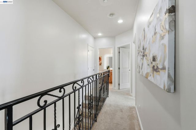 252 International Blvd 303, Oakland, CA 94606
