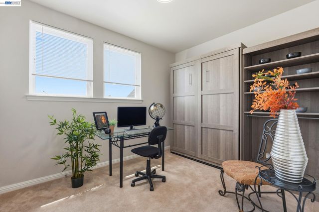 252 International Blvd 303, Oakland, CA 94606