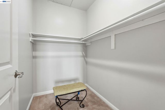 252 International Blvd 303, Oakland, CA 94606