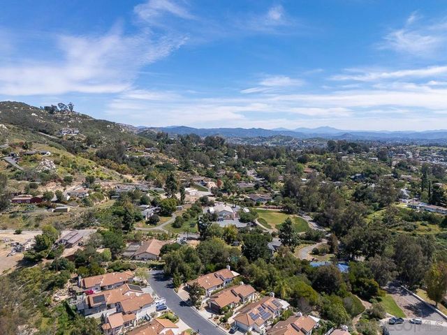 1709 LARKHAVEN GLEN, Escondido, CA 92026