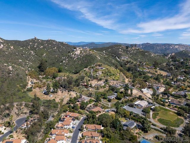 1709 LARKHAVEN GLEN, Escondido, CA 92026