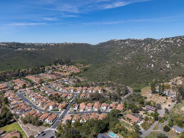 1709 LARKHAVEN GLEN, Escondido, CA 92026