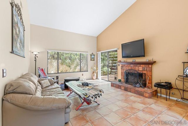 1709 LARKHAVEN GLEN, Escondido, CA 92026