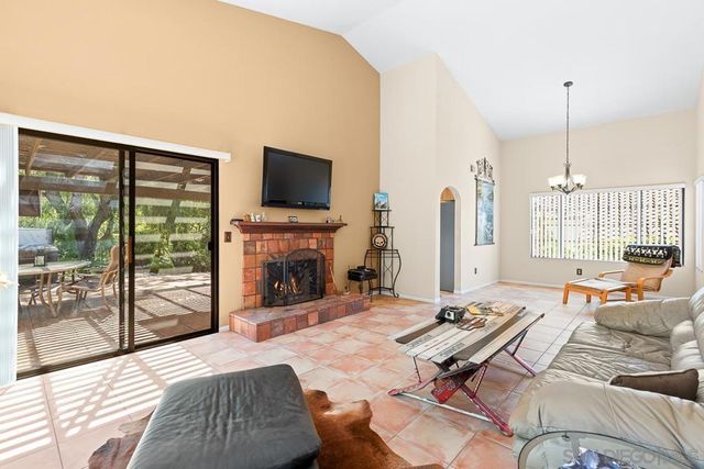 1709 LARKHAVEN GLEN, Escondido, CA 92026