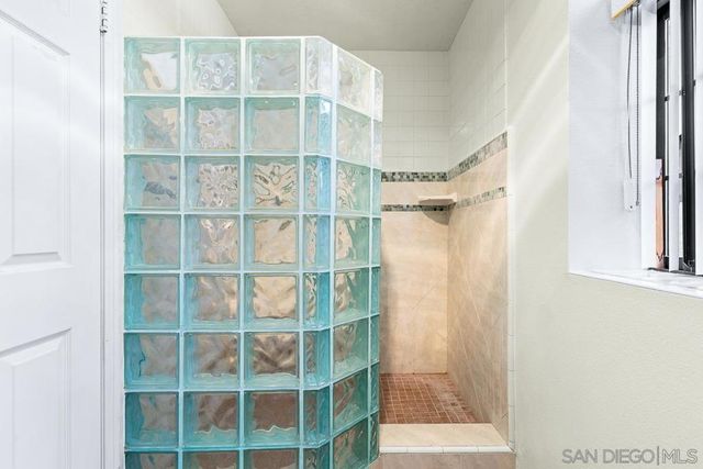 1709 LARKHAVEN GLEN, Escondido, CA 92026