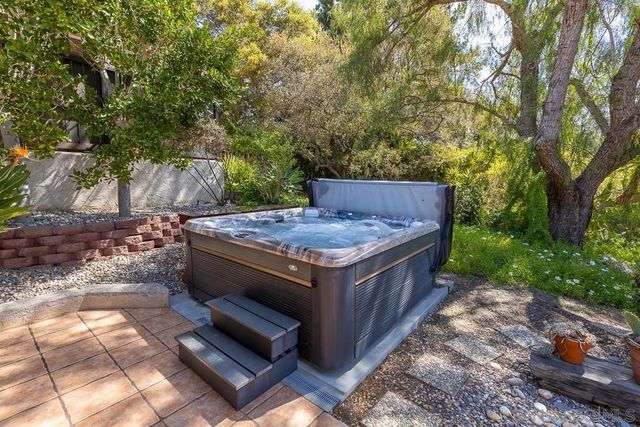 1709 LARKHAVEN GLEN, Escondido, CA 92026