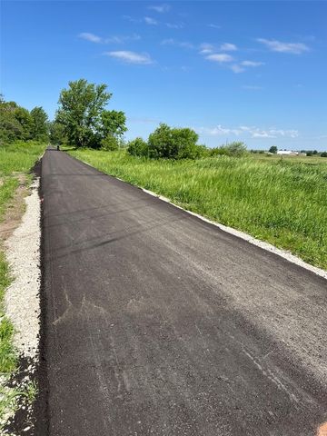 54th Street, Center Point, IA 52213