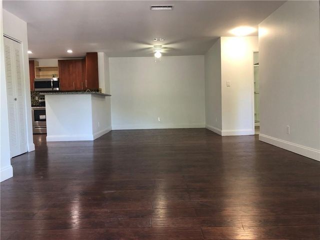 11277 W ATLANTIC Boulevard 206, Coral Springs, FL 33071